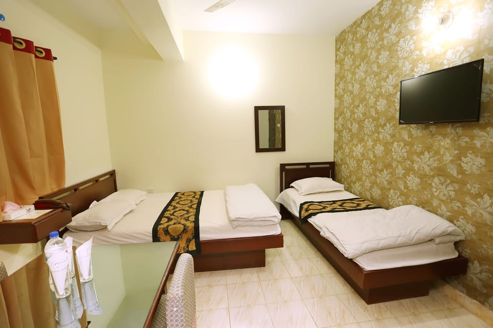 Family Quadruple Room | Desk, soundproofing, free WiFi