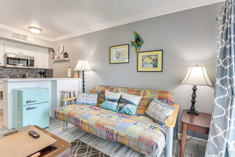 Living Room | Full Futon | Central A/C & Heating | Free WiFi