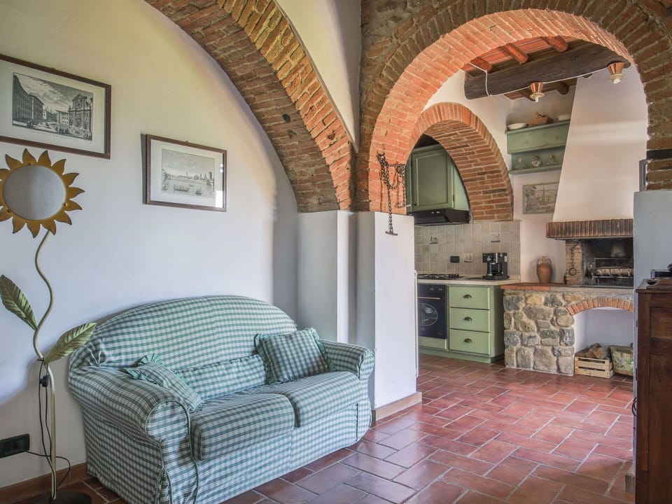 Property, Furniture, Building, Picture Frame, Wood, Comfort, Interior Design, Architecture, Flooring, Floor