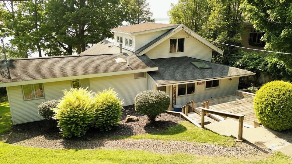 Welcome to Seven Oaks!