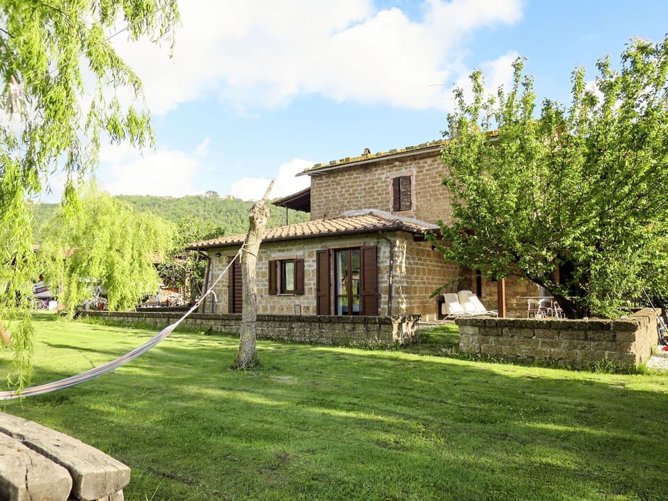 Property, House, Home, Building, Real Estate, Cottage, Estate, Tree, Farmhouse, Yard