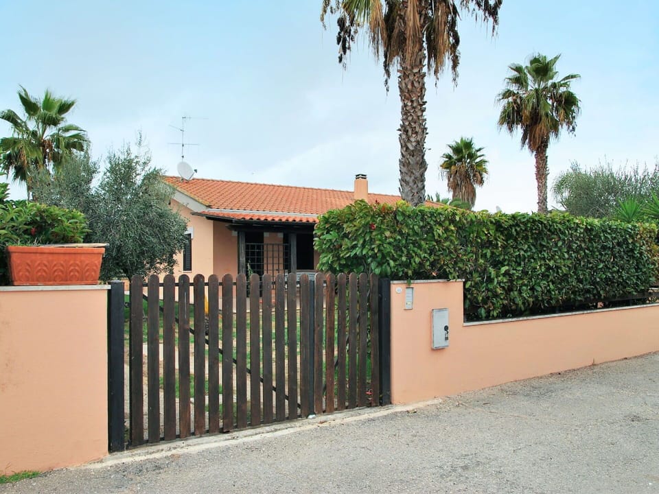 Property, Real Estate, House, Fence, Building, Home, Residential Area, Tree, Home Fencing, Facade