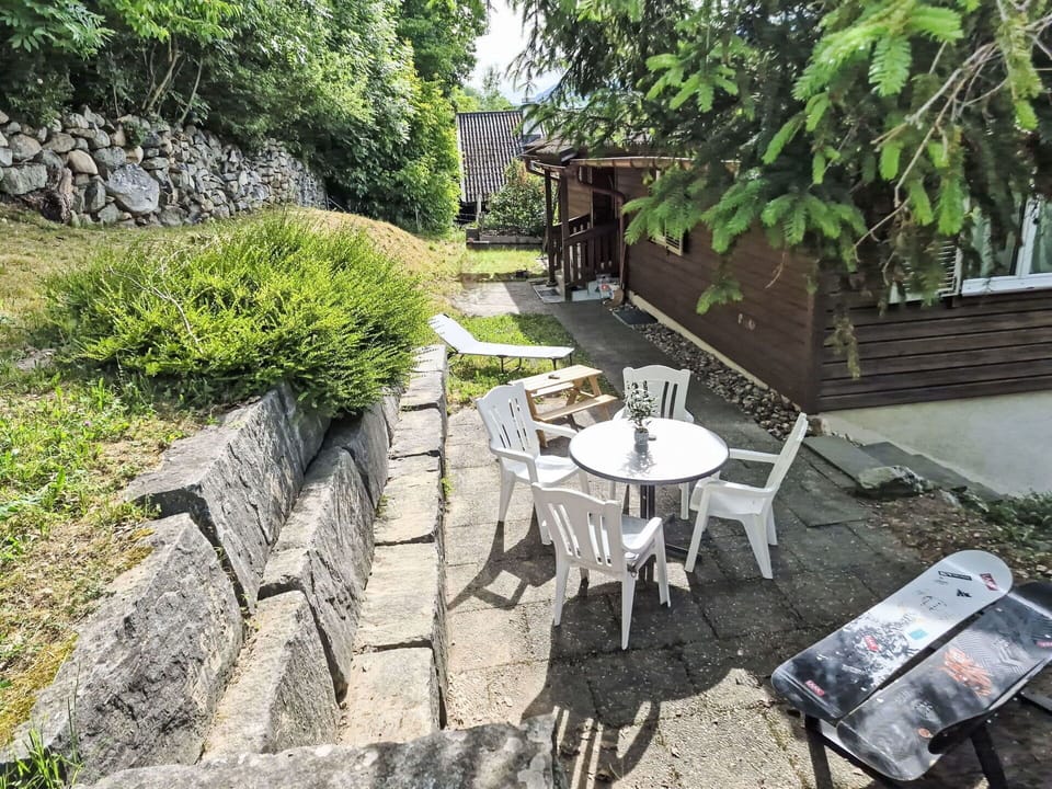 Garden, Cottage, Flagstone, Backyard, Yard, Landscaping, Walkway, Shade, Cobblestone, Outdoor Furniture