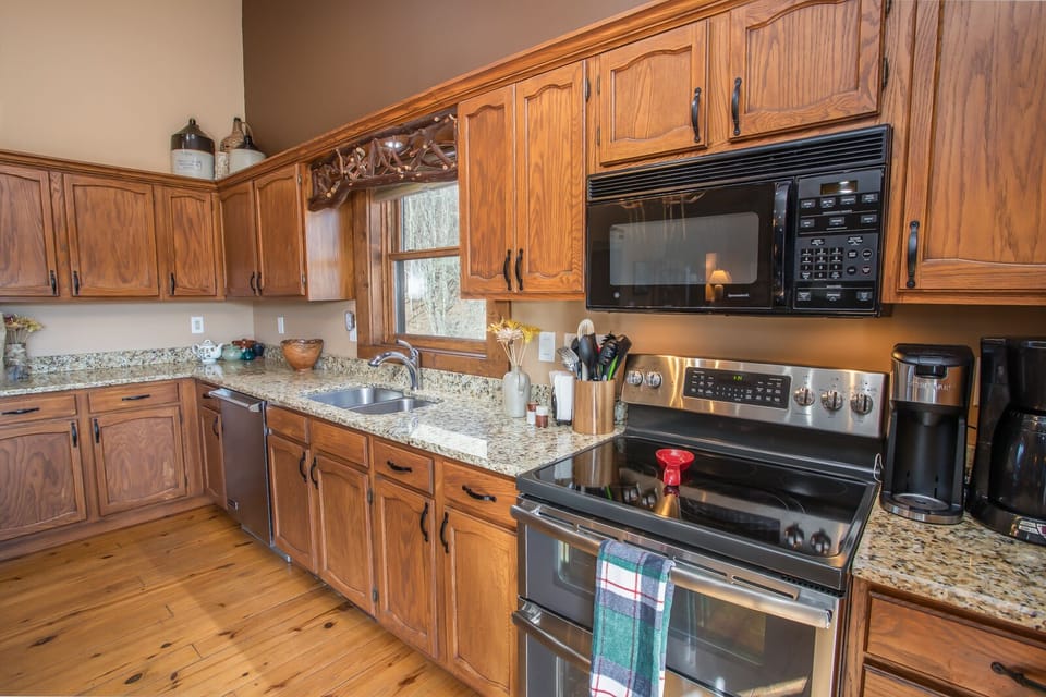 Kitchen with Granite Counters, Stainless Appliances