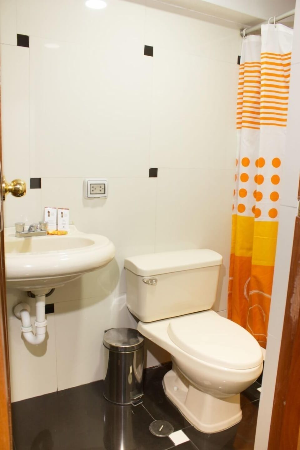 Shower, towels, soap, shampoo