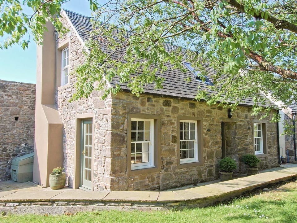 The Arns Cottage external