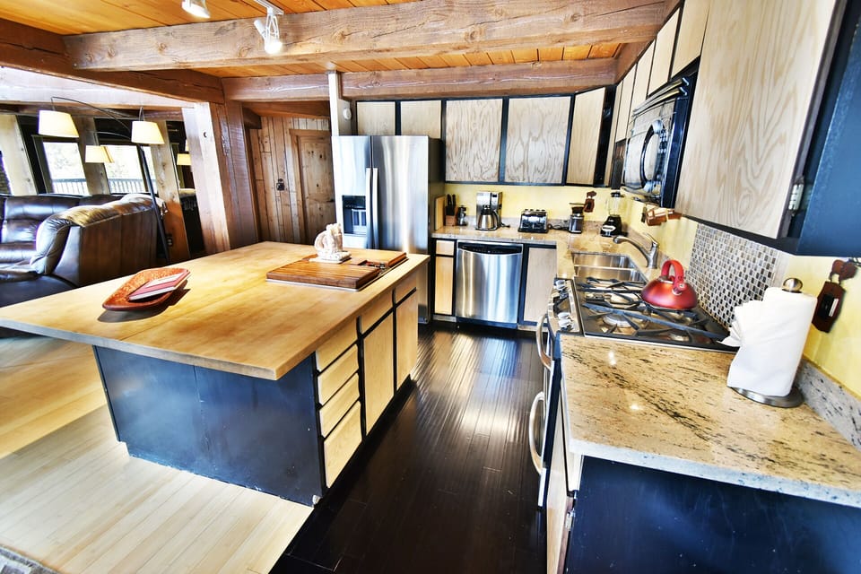 Fully Equipped Kitchen - Fully Equipped Kitchen