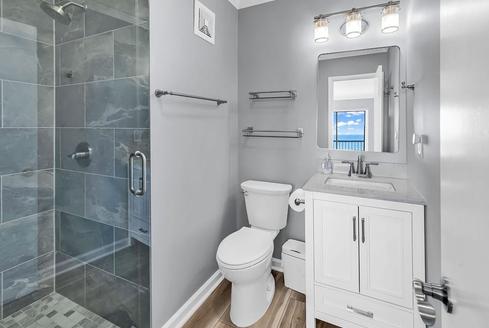 Bedroom 3 bath with walk-in shower