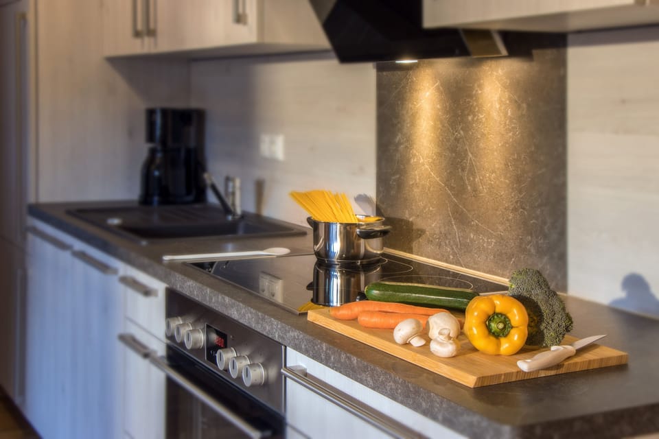 Comfort Apartment, Balcony | Private kitchen | Cleaning supplies