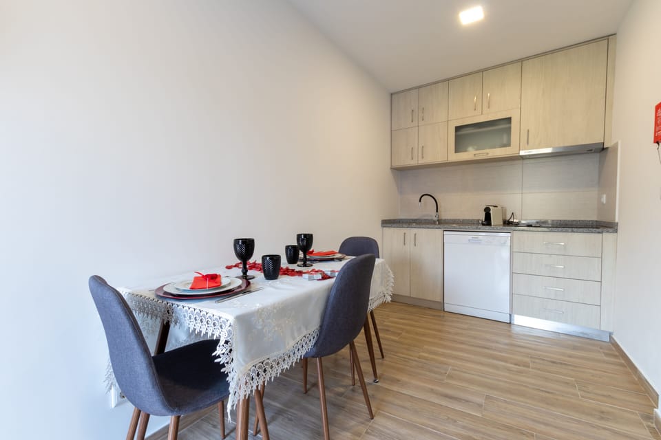 House, 1 Bedroom (Casa da Nora) | Private kitchenette | Mini-fridge, microwave, espresso maker