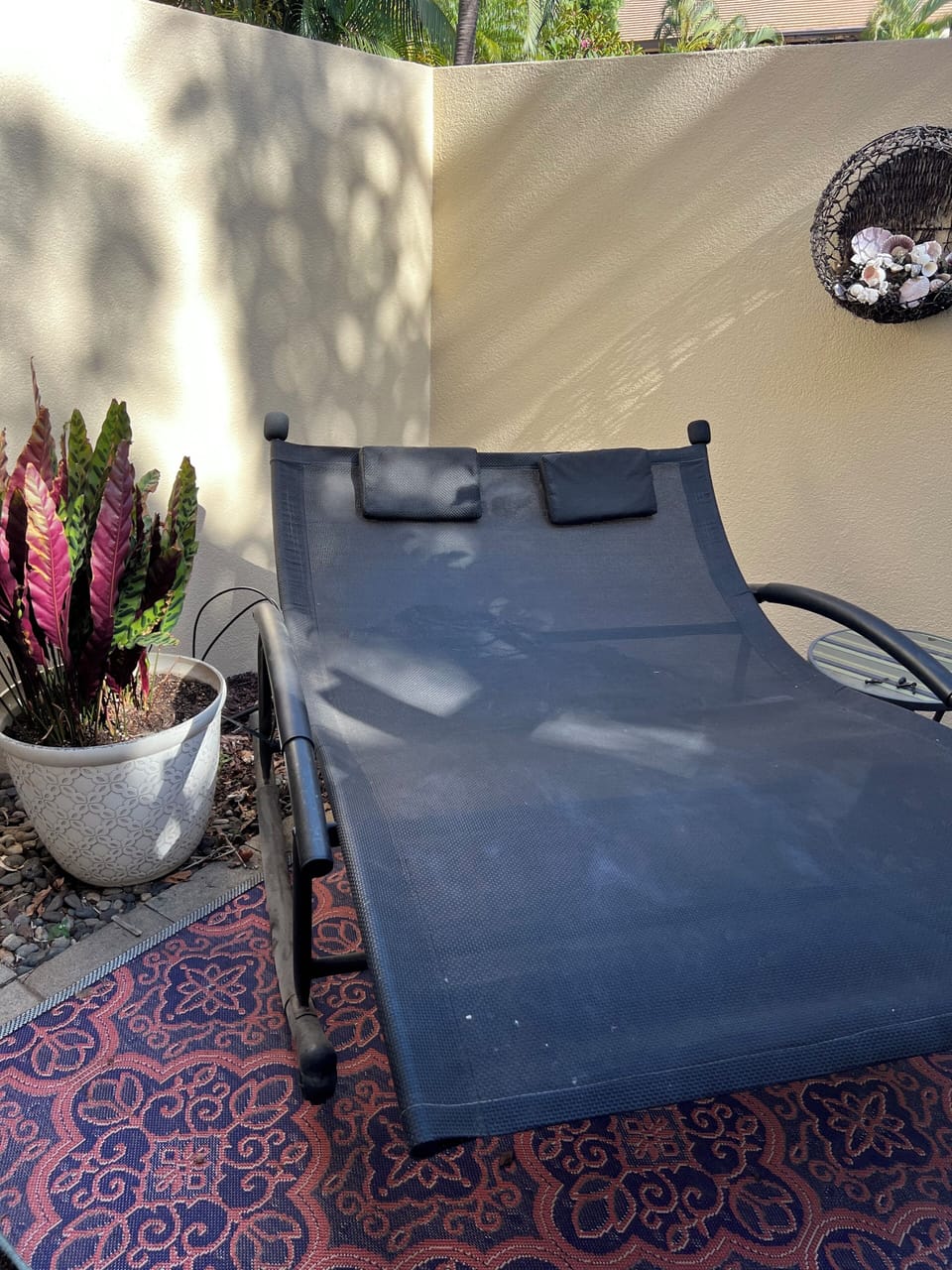 Enjoy a cuddle under the stars in the private walled lanai, away from everyone.