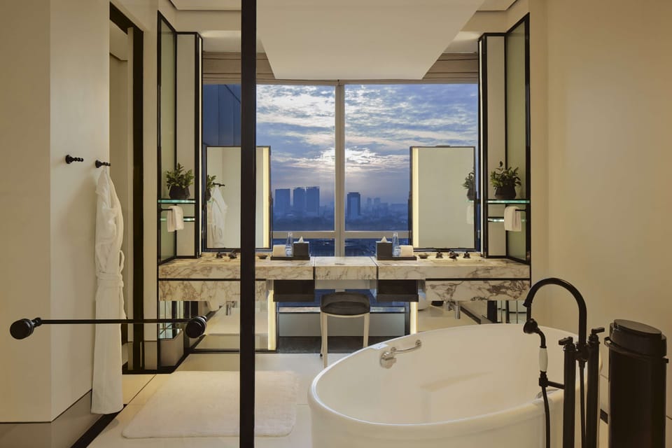 Separate tub and shower, deep soaking tub, rainfall showerhead