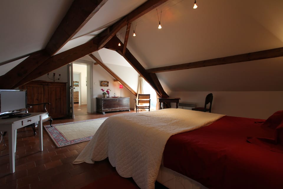 Triple Room | Rollaway beds, free WiFi, bed sheets