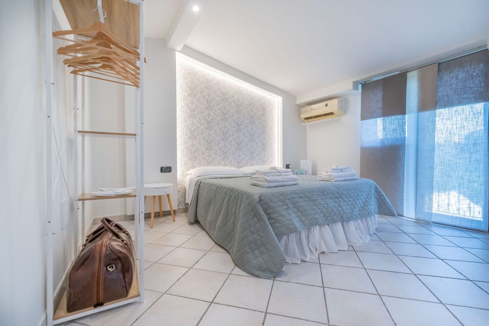 Comfort Double or Twin Room, 1 Bedroom, Non Smoking, Garden Area | Down comforters, desk, soundproofing, cribs/infant beds