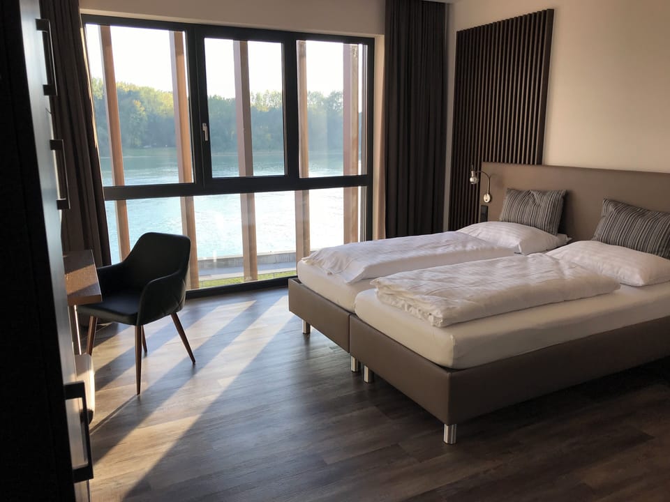 Superior Double Room | In-room safe, desk, laptop workspace, blackout drapes