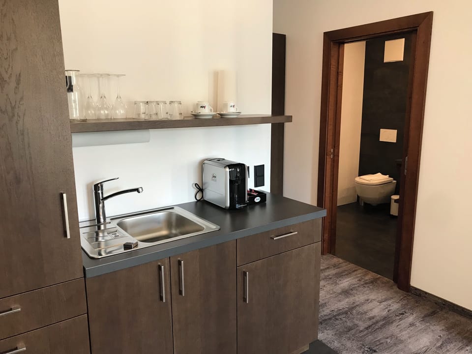 Superior Apartment, 2 Twin Beds | Private kitchen