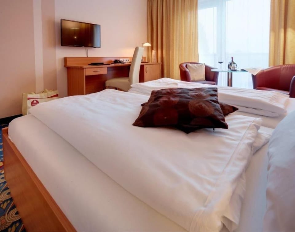 Minibar, in-room safe, desk, blackout drapes