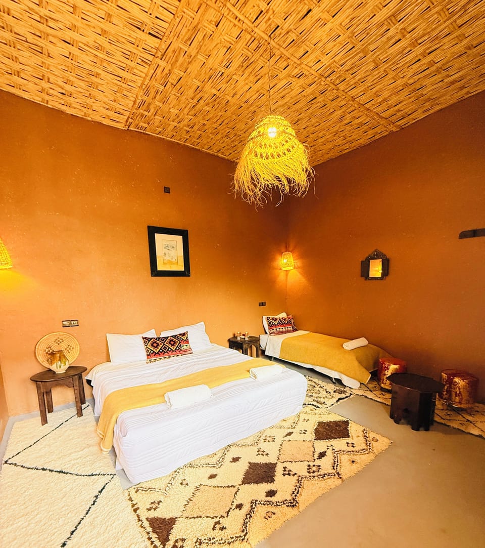 Deluxe Double Room | WiFi (free), bed sheets