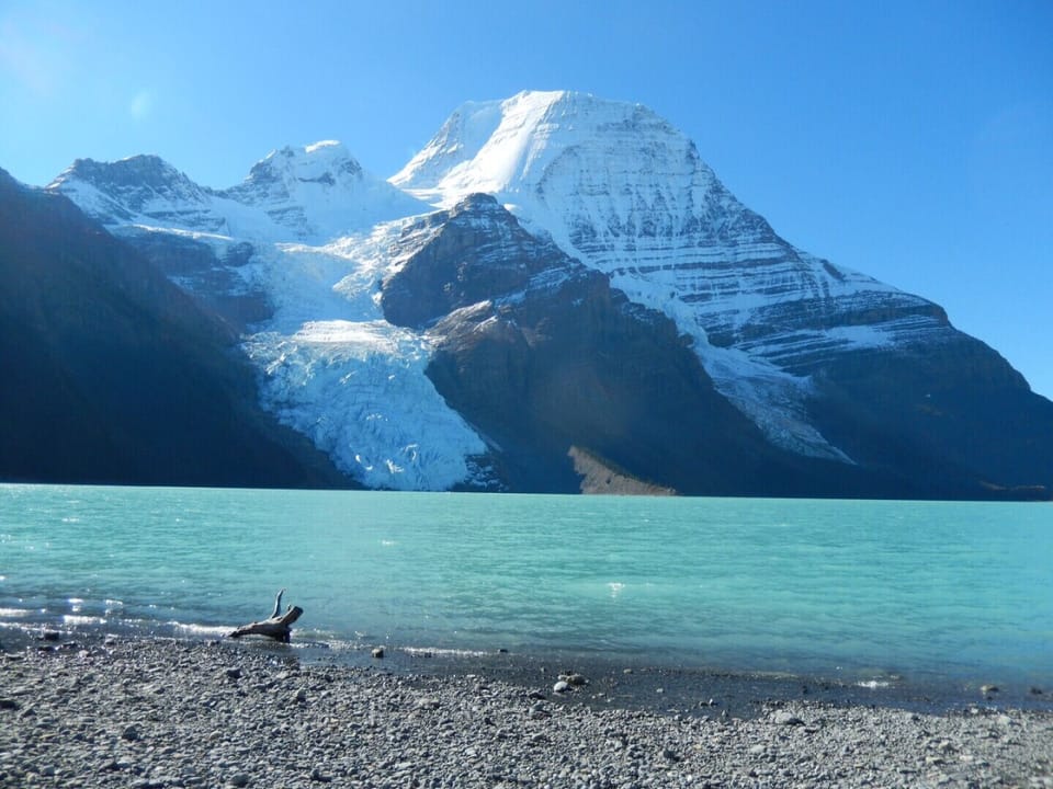 Berg Lake at Mt Robson Provincial Park