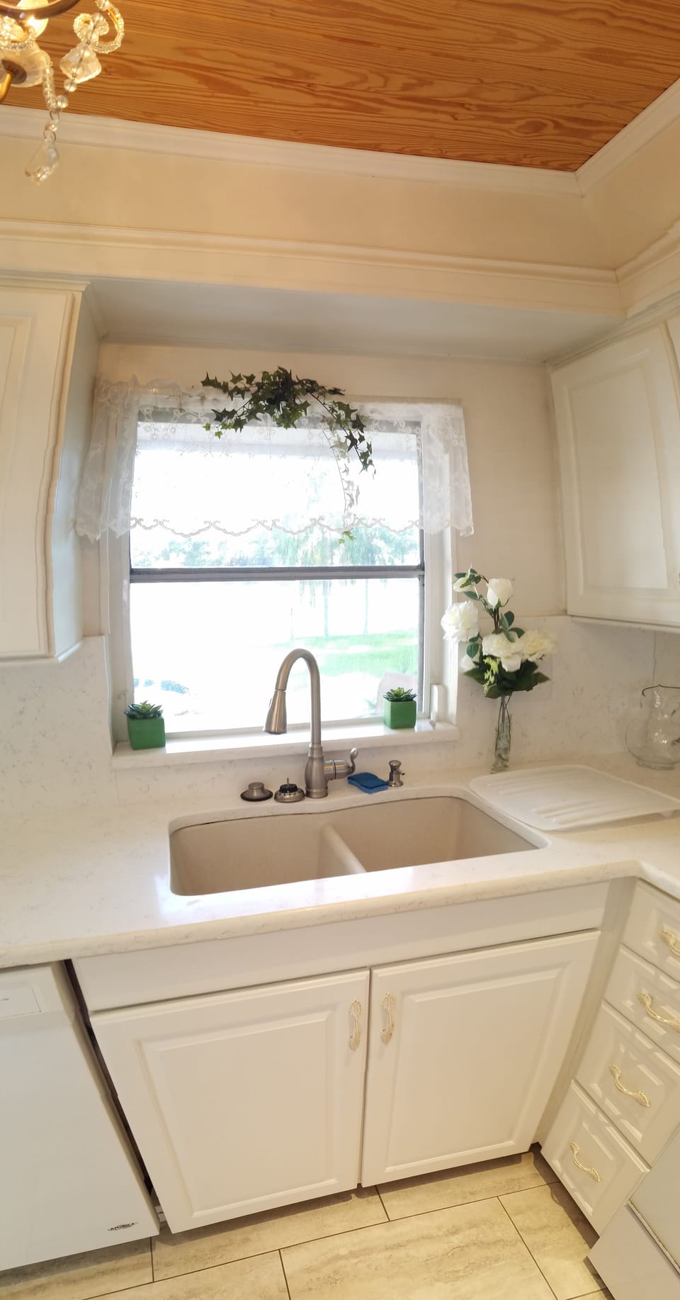 Beautiful kitchen overlooking the lake