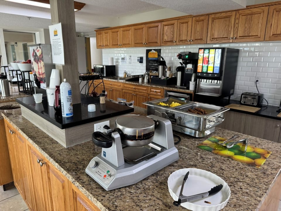 Free daily continental breakfast