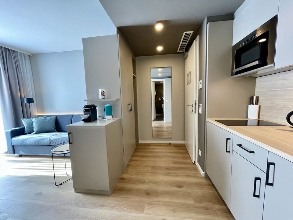 Apartment Premium Balcony | Private kitchen | Espresso maker, coffee/tea maker