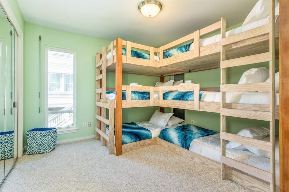 Bunk Room sleeps 6