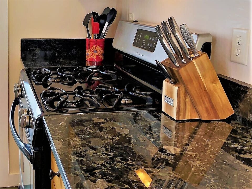 Gas stove and New granite counters  