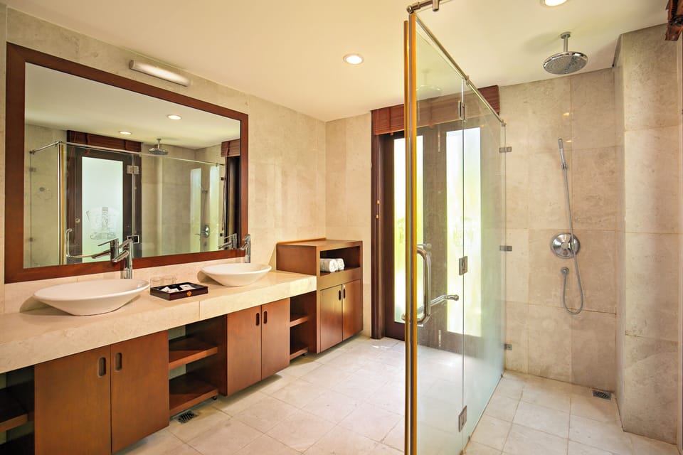 Luxury Villas - Villa Danang Beach Villa in Da Nang