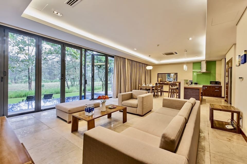 Family Villa, 4 Bedrooms | Living room | Smart TV