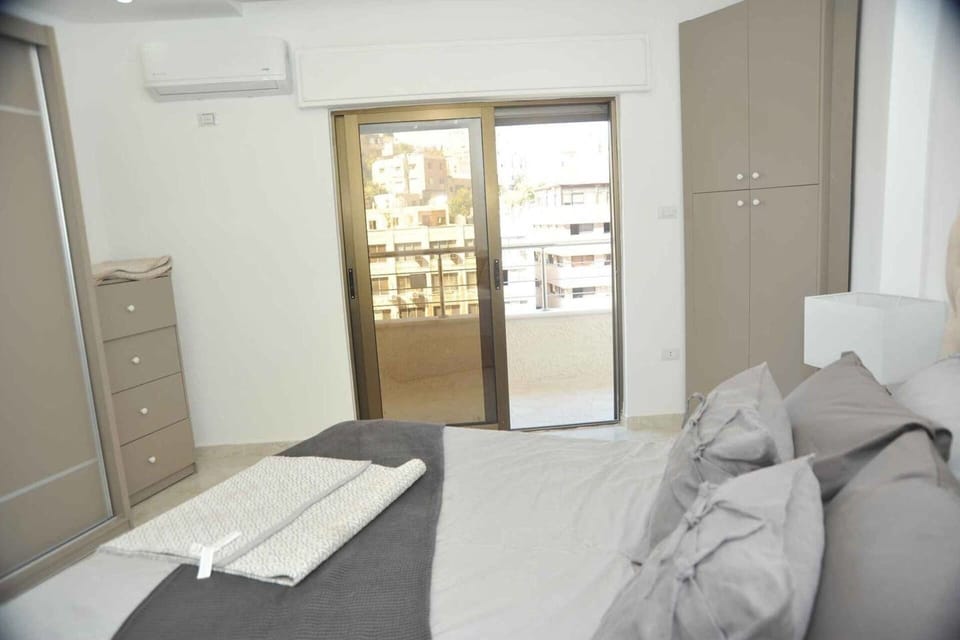 Amazing one Bedroom Apartment in Amman, Elwebdah 2 Apartment in Africa