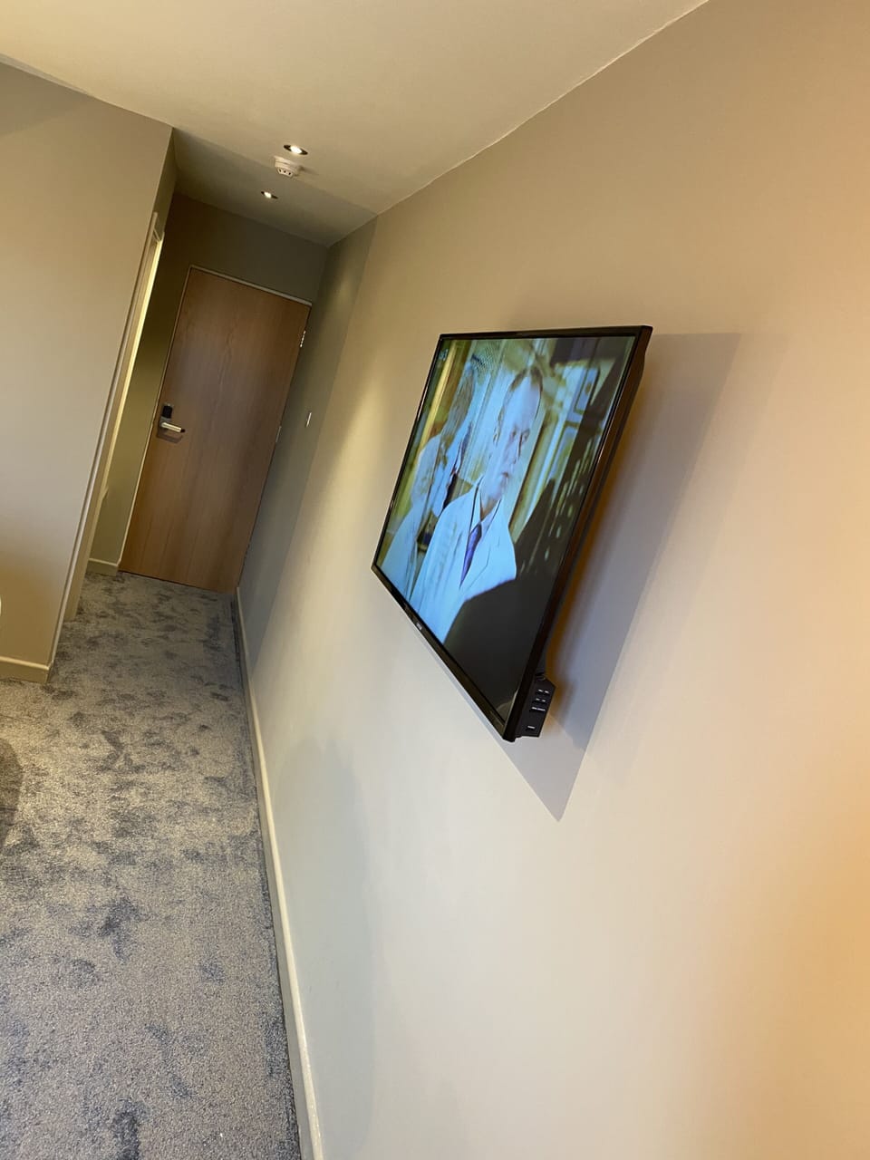 Lodge at Tap Haus Hotel in Warsop