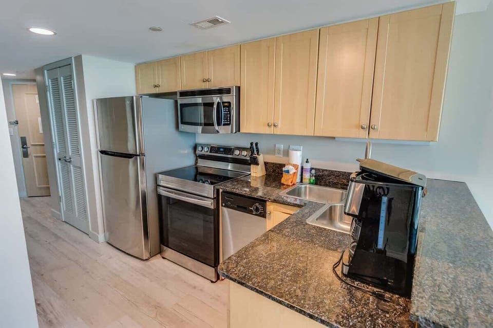 Large Kitchen Area