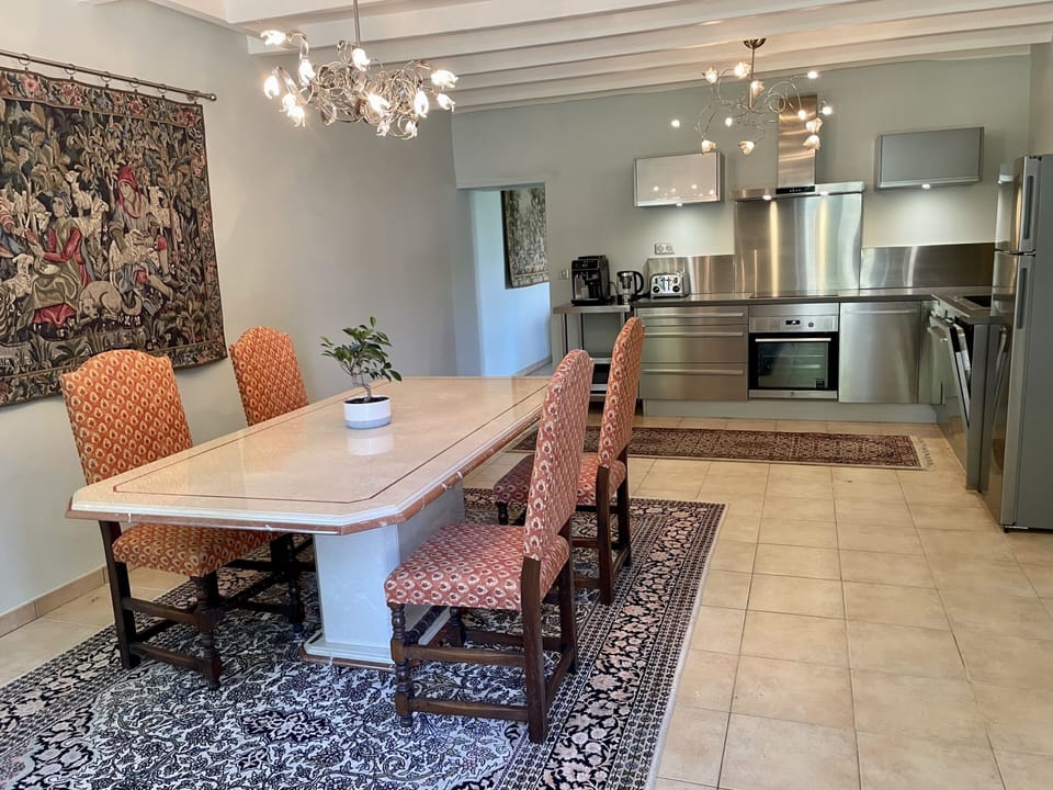 Luxury Cottage, Private Bathroom, Vineyard View (Tapestry Gite) | Shared kitchen
