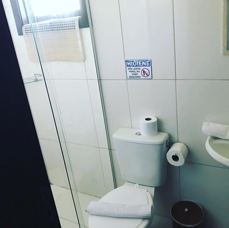 Classic Triple Room | Bathroom | Shower, rainfall showerhead, hair dryer, towels