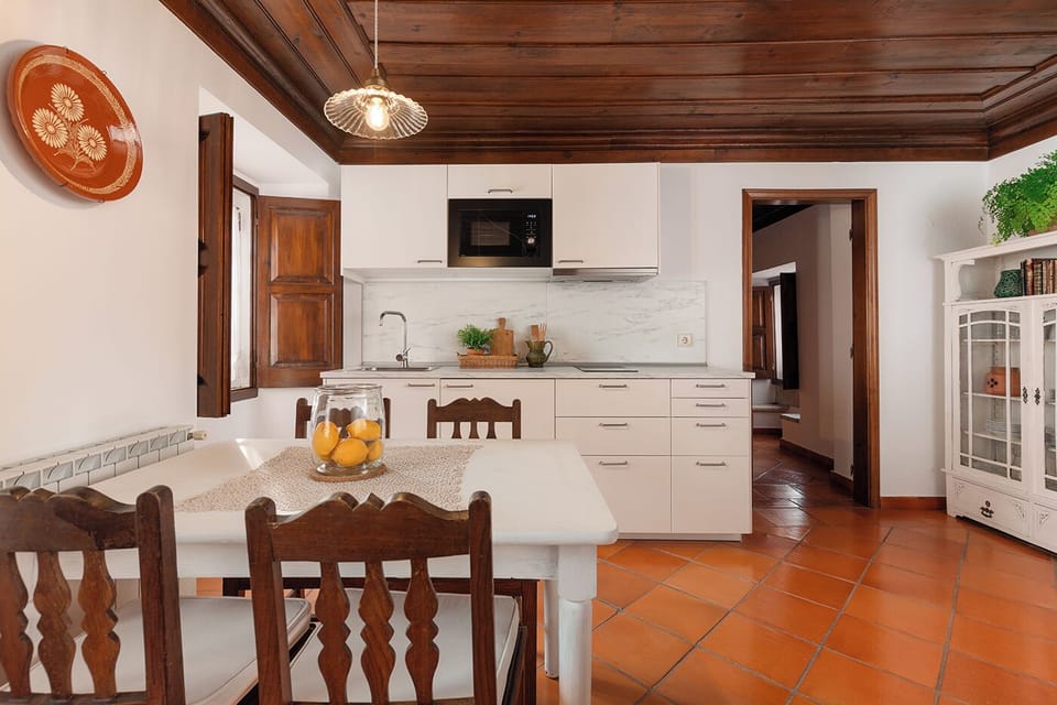 Classic Apartment, 1 Bedroom (T1) | Living area | Flat-screen TV