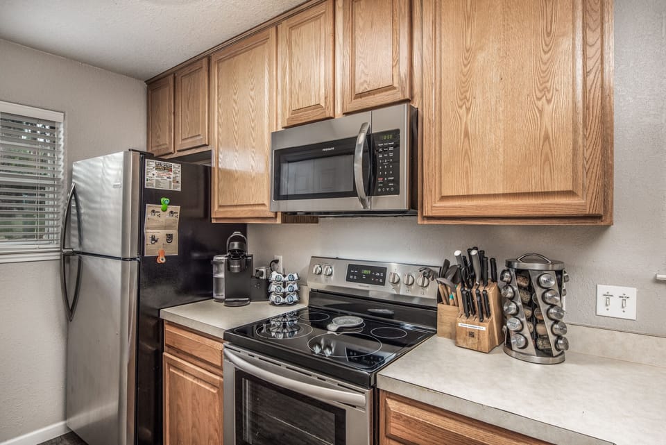 Kitchen with all the things you need to make yourself a delicious meal. Keurig coffee pods are on us!