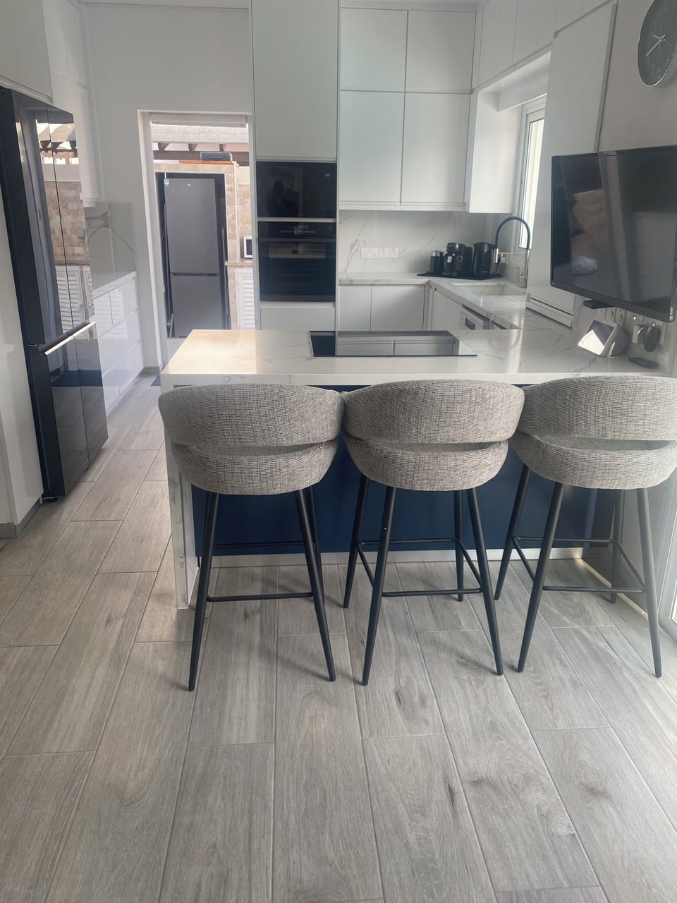 Fully equipped refurbished kitchen