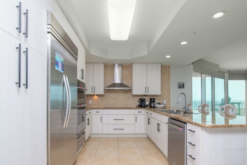 Caribe Resort C1215 Kitchen