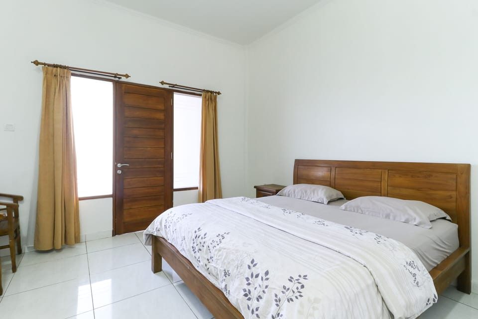 Standard Room | Free WiFi, bed sheets