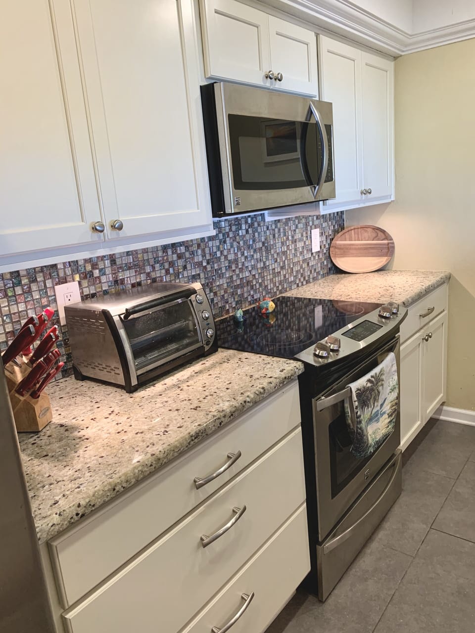 Stainless steel appliances, granite counter tops