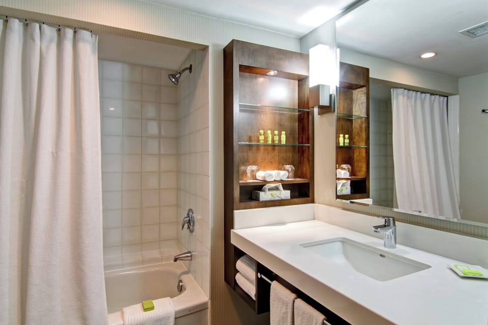 Combined shower/tub, eco-friendly toiletries, hair dryer, towels
