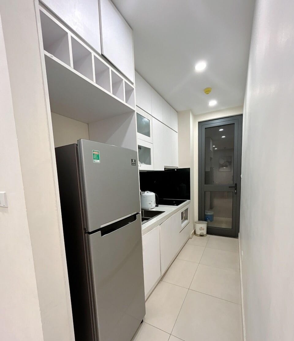 City Apartment, 2 Bedrooms | Private kitchen | Fridge, microwave, stovetop, electric kettle