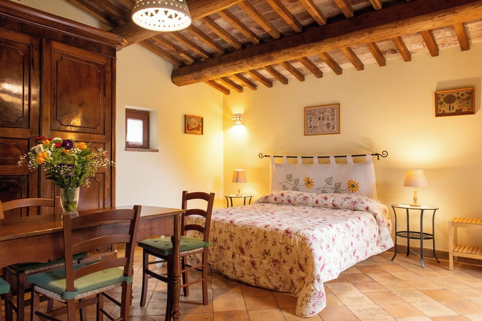 Chalet, 1 Bedroom | Living room | 43-inch LCD TV with cable channels, TV