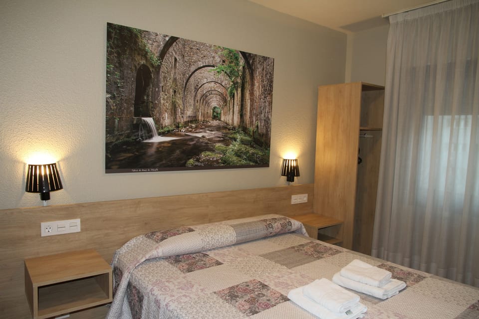 Economy Double or Twin Room with Private Bathroom | Premium bedding, soundproofing, iron/ironing board