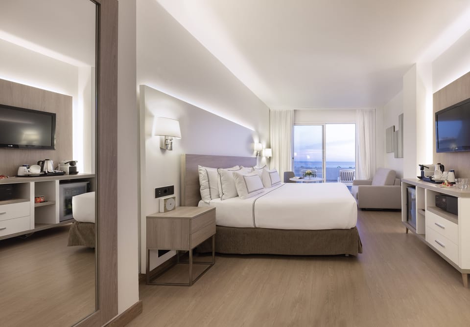 Premium bedding, minibar, in-room safe, blackout drapes