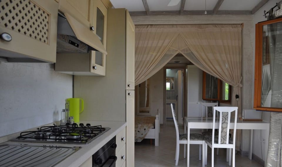 White Coconut Studio - Kitchen
