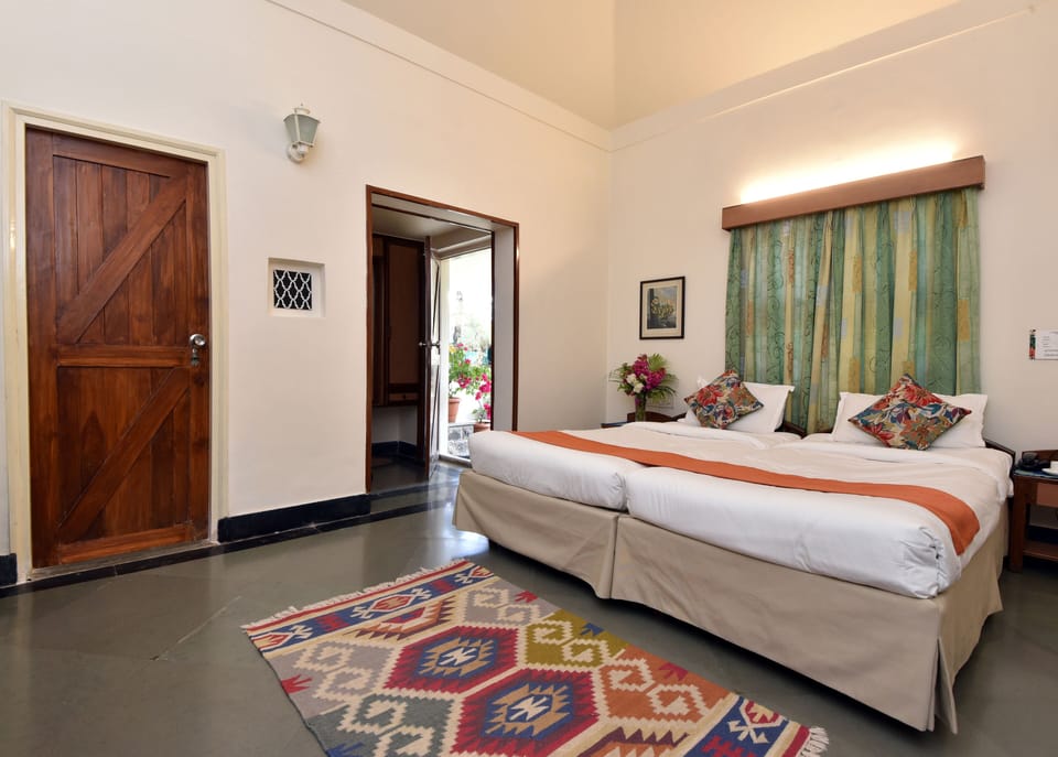 Deluxe Double Room | Desk, laptop workspace, rollaway beds