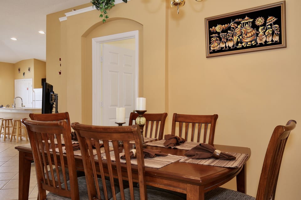 Separate dining room 