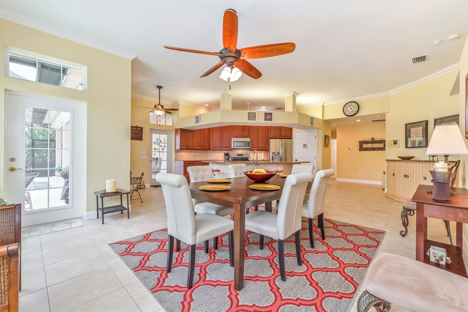 VILLA MARGARETHA - Fully equipped open kitchen with large breakfast bar, dining area with wet bar and additional seating area